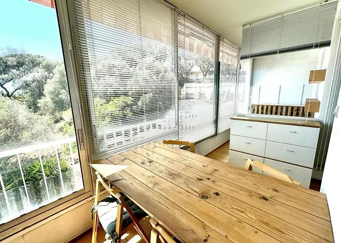 Bright And Spacious Cocoon With Sea View
